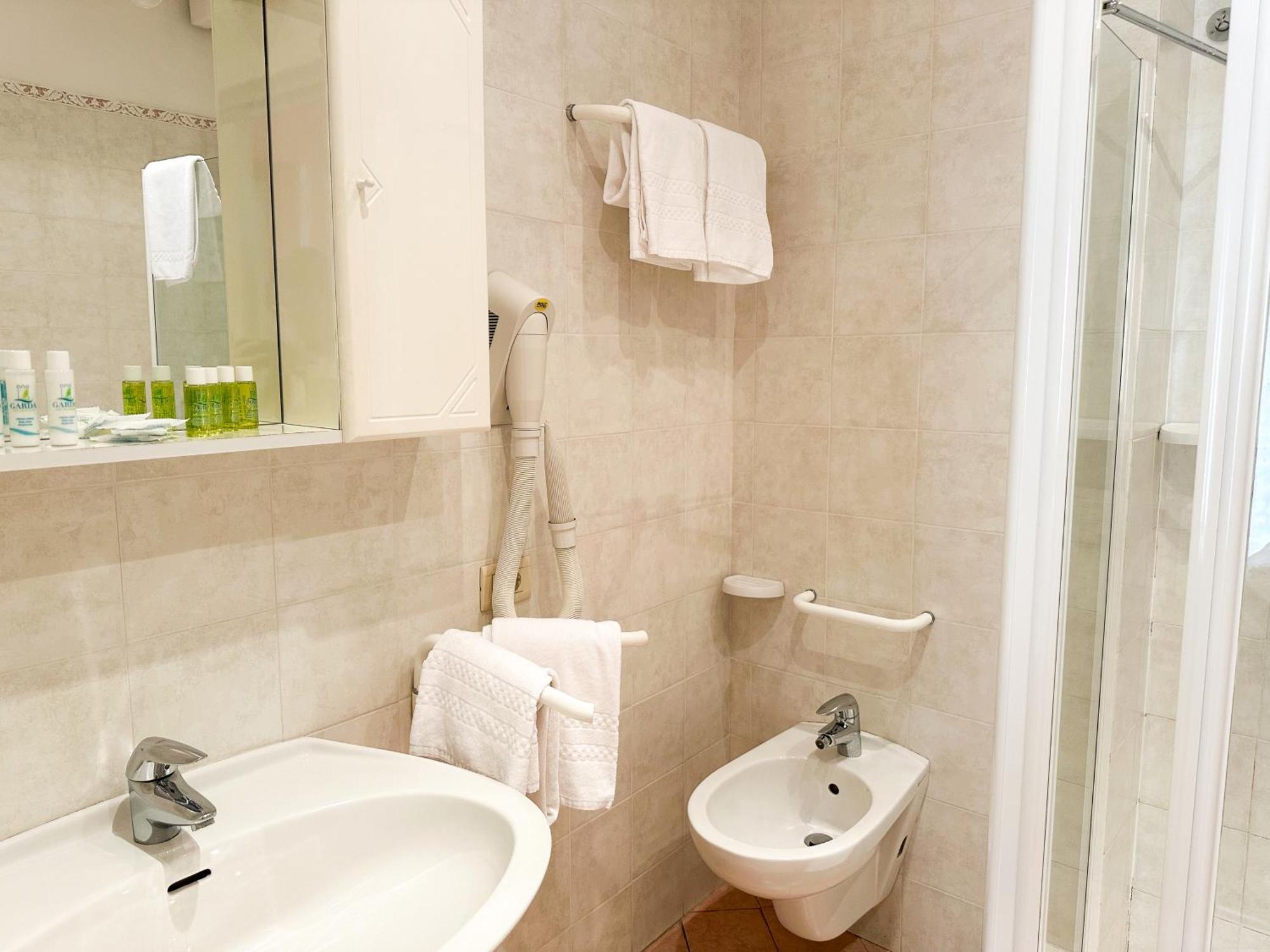 Hotel Bristol Riva del Garda Eksteriør bilde