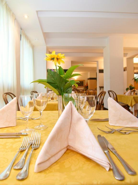 Hotel Bristol Riva del Garda Eksteriør bilde