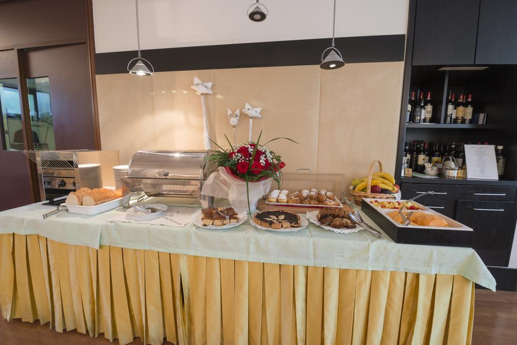 Hotel Bristol Riva del Garda Eksteriør bilde