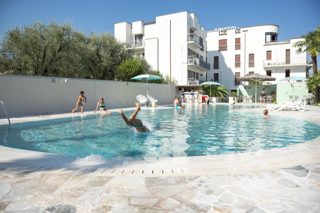Hotel Bristol Riva del Garda Eksteriør bilde